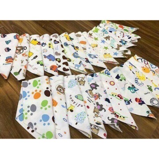 Set 10 khăn yếm tam giác cho bé