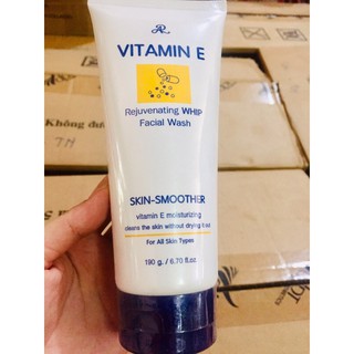 Sữa rửa mặt trắng da giữ ẩm vitamin e thái lan (hàng chuẩn)