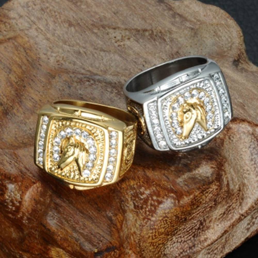 Nhẫn nam đính đá hình ngựa phong cách thời trang