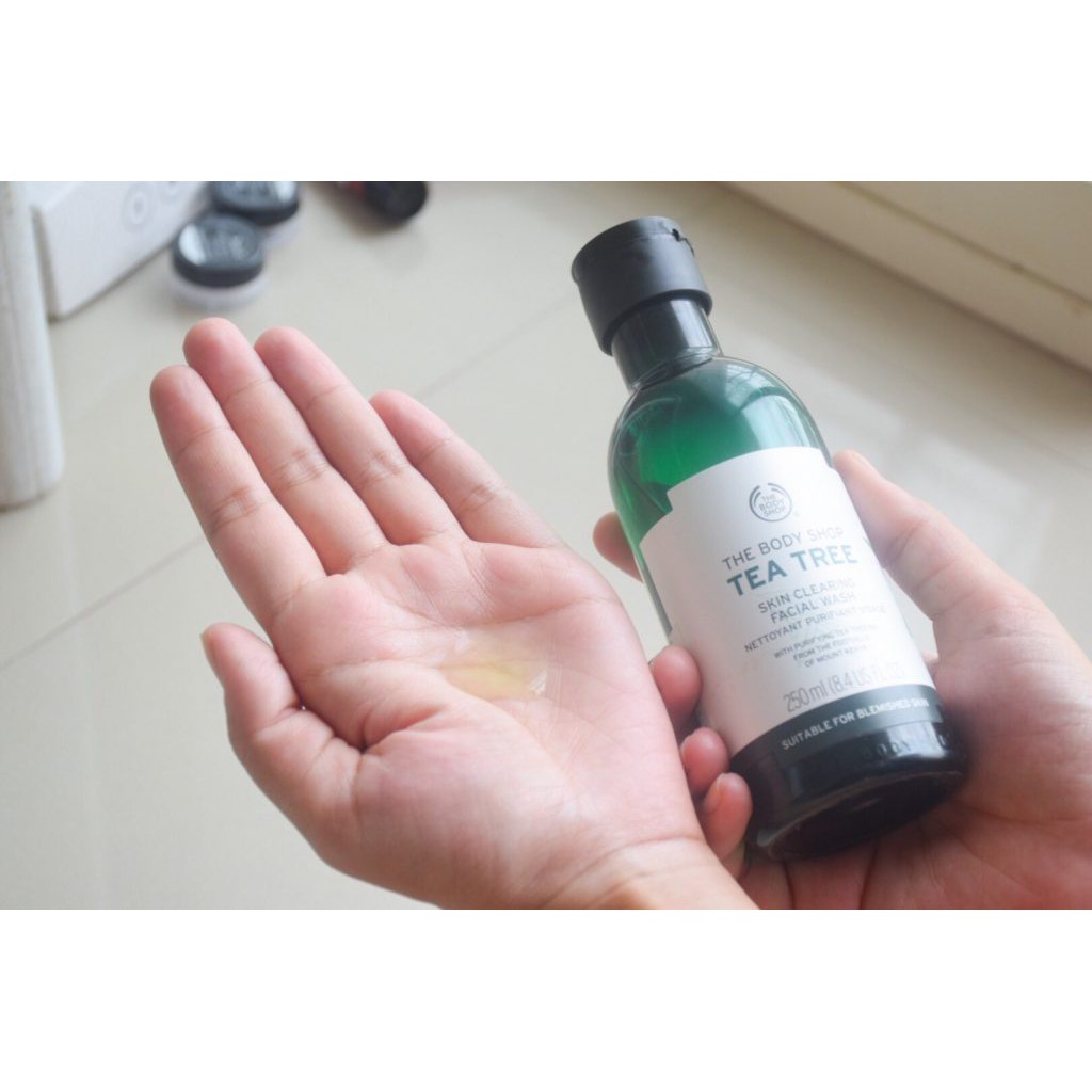 Gel Rửa Mặt Làm Sạch Và Dịu Da The Body Shop Tea Tree Skin Clearing Facial Wash 60ml - Anh Chính Hãng