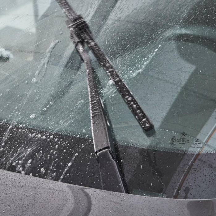 Nước rửa kính đậm đặc và làm trong kính lái ô tô Sonax 371141 Dung tích 250ml - Hàng Chính Hãng