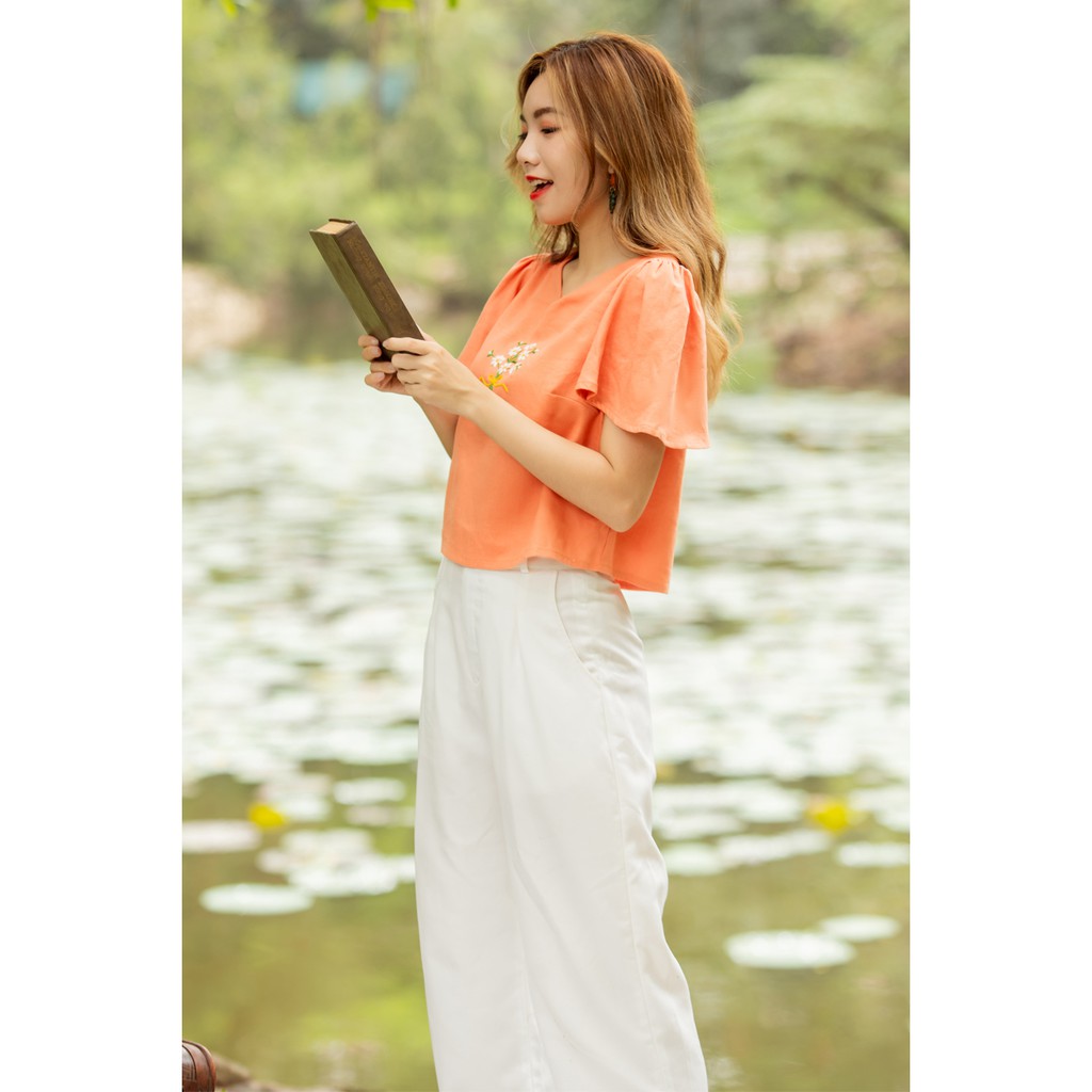 Jenny Le - Áo linen thêu tay chùm cúc họa mi Daisy Top JL162