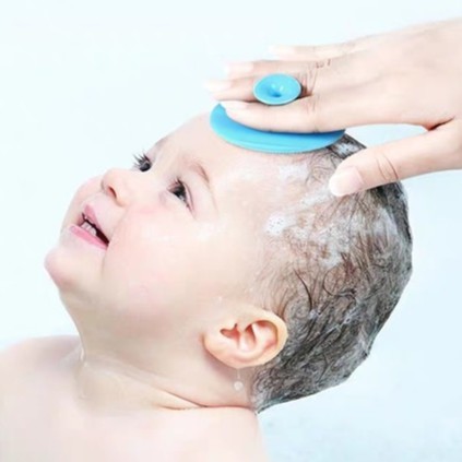 Miếng silicone gội đầu cho trẻ sơ sinh