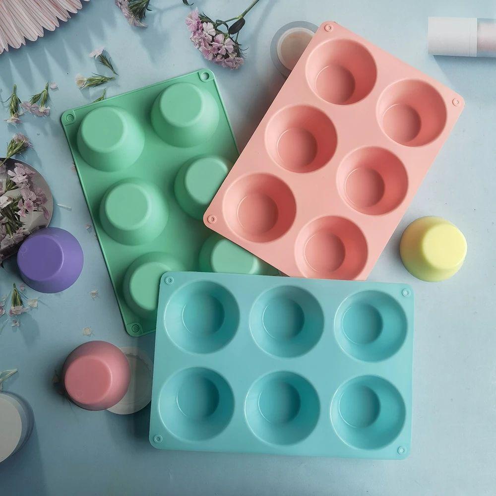 Khuôn Làm Bánh Bằng Silicone Mềm Mại Và Thoải Mái
