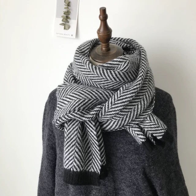 Khăn Choàng Cổ Mùa Đông Phiên Bản Hàn Quốc Dày Dặn Họa Tiết Xương Cá Đơn Giản Dễ Phối Đồ Cho Cặp Đôi ins M