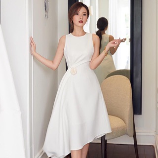 Đầm trắng dự tiệc nơ hoa sang chảnh