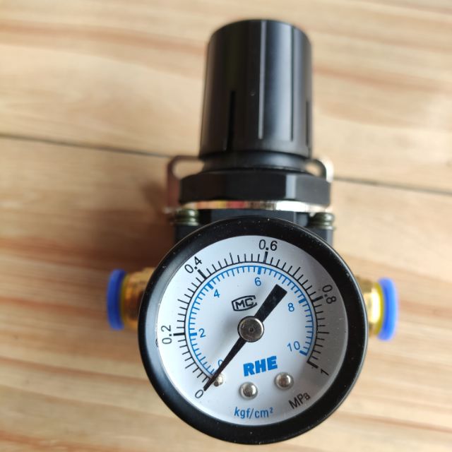 Thanh lý Van điều áp khí nén AR2000-02. Mới 100%