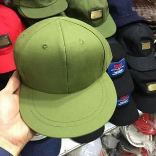 Mũ snapback