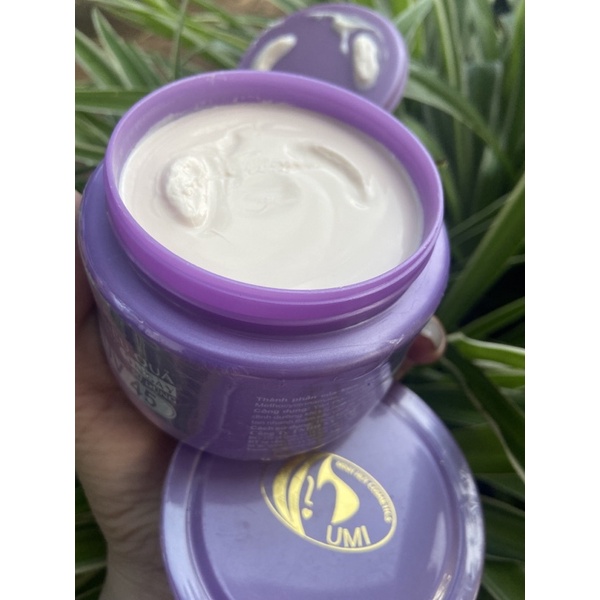 Kem Dưỡng Trắng Da Toàn Thân Tổ Yến Collagen Umi