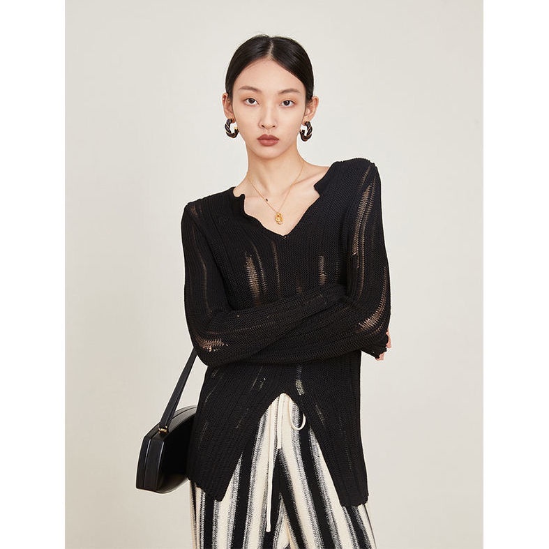 Áo Sweater Dệt Kim Tay Dài Cổ Chữ v Khoét Lỗ Độc Đáo Thời Trang 2022 Cho Nữ