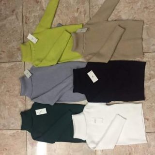 Áo len cổ lọ gap