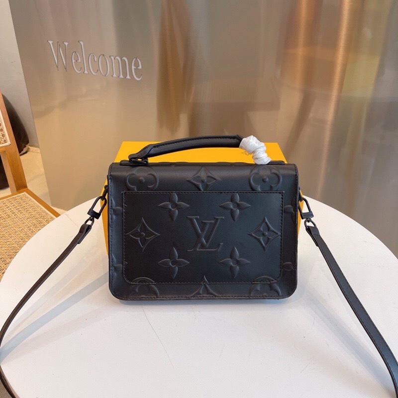 TÚI ĐEO CHÉO LV HỌA TIẾT NỔI CAO CẤP