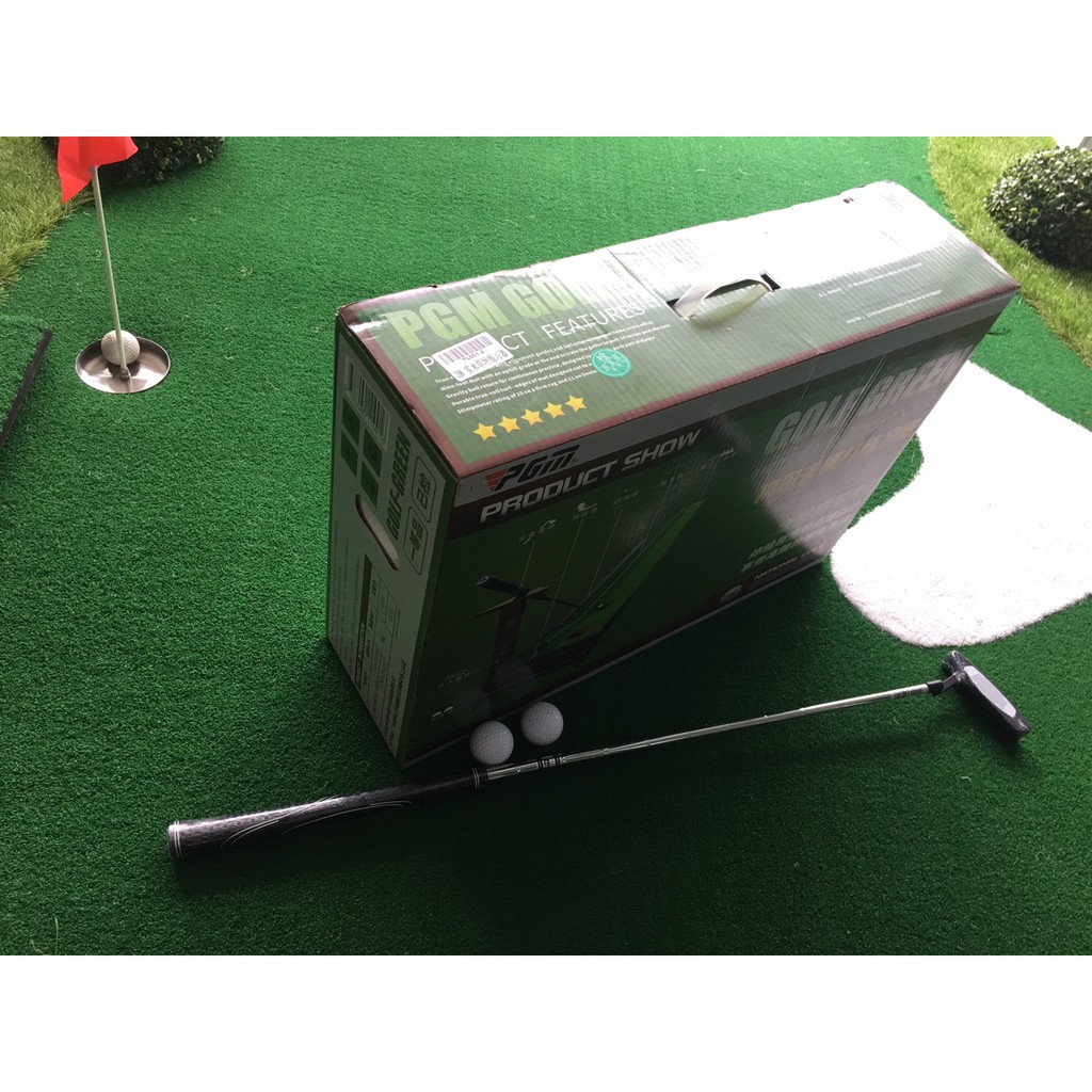 Set chơi golf putting trong nhà gồm gậy và thảm gạt gỗ