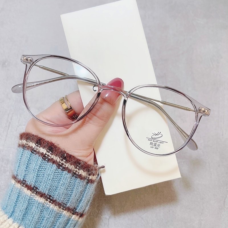 KÍNH NHỰA DẺO VIỀN MẢNH NHẸ NHÀNG DỄ MANG