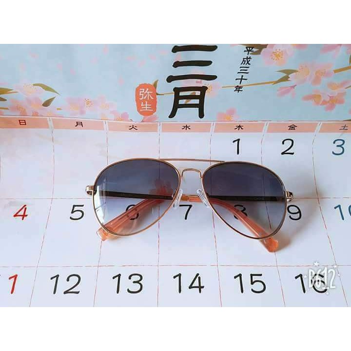 kính chống uv aeo