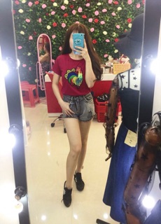 ÁO CON GÀ THÊU KẾT KIM SA