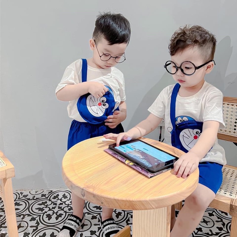 Quần áo bé trai bé gái in hình DORAEMON cực xịn (Kèm túi + nón) cực xinh (08-19kg) - TIỆM NHÀ SU