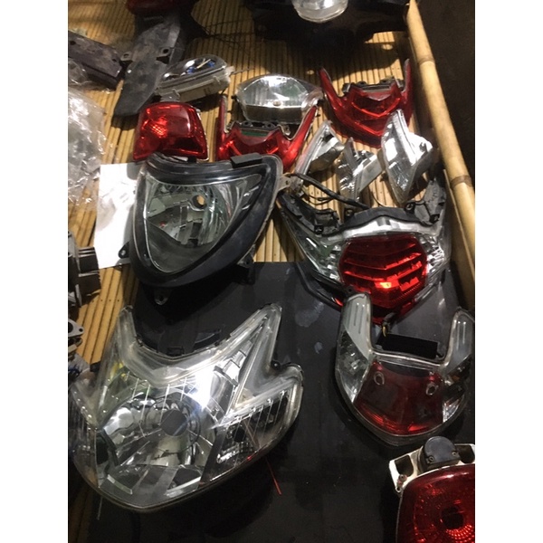 Đèn hậu xe novo lx