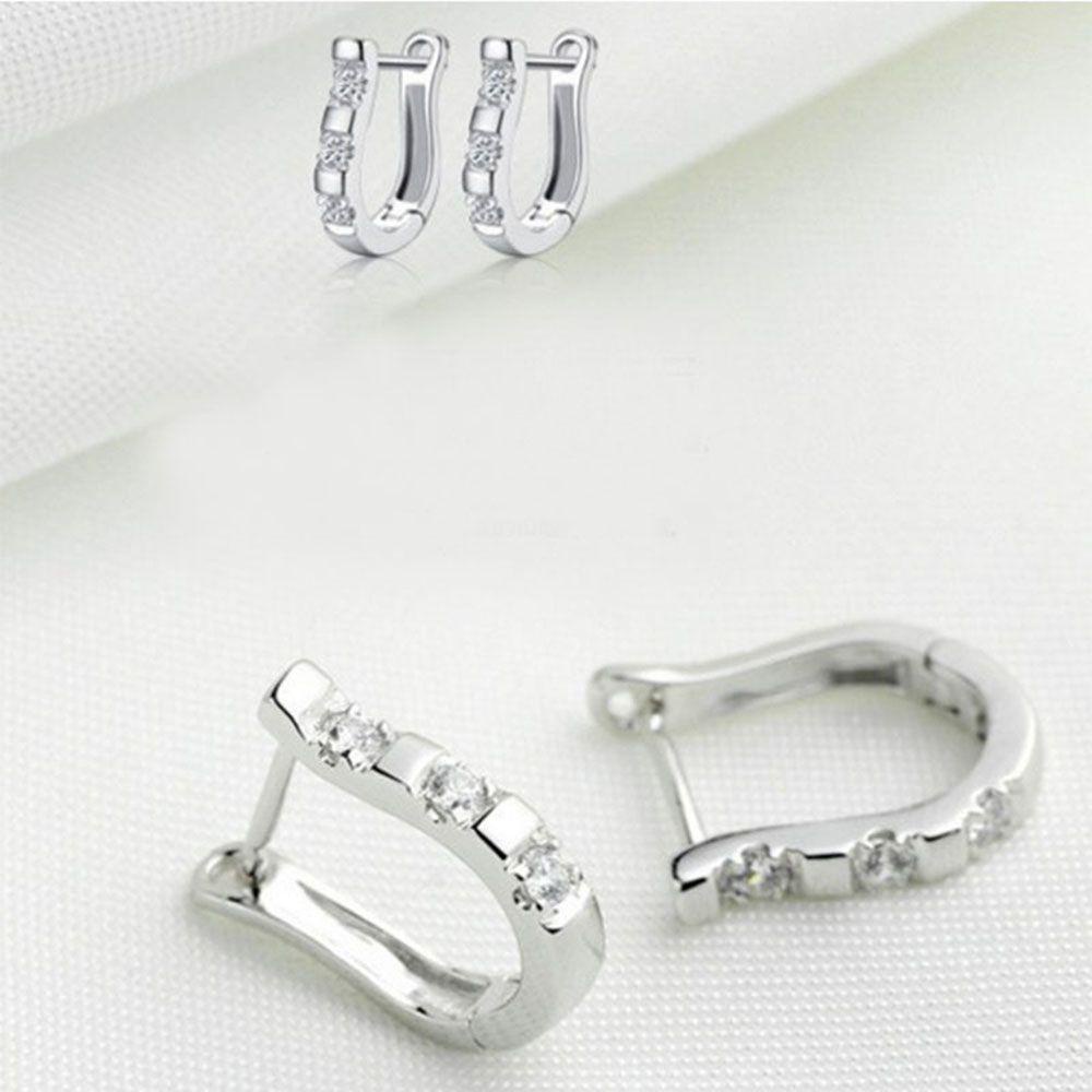 Khuyên Tai Vòng Thiết Kế Hình Giày Ngựa Nghệ Thuật Đẹp Mắt Dành Cho Bạn