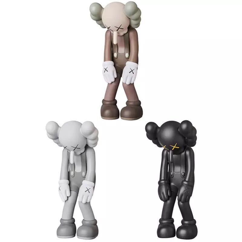 Mô hình nhân vật kaws trong phim hoạt hình kaws smlll