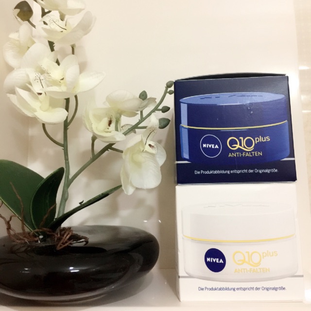 Nivea Q10 plus ngày và đêm