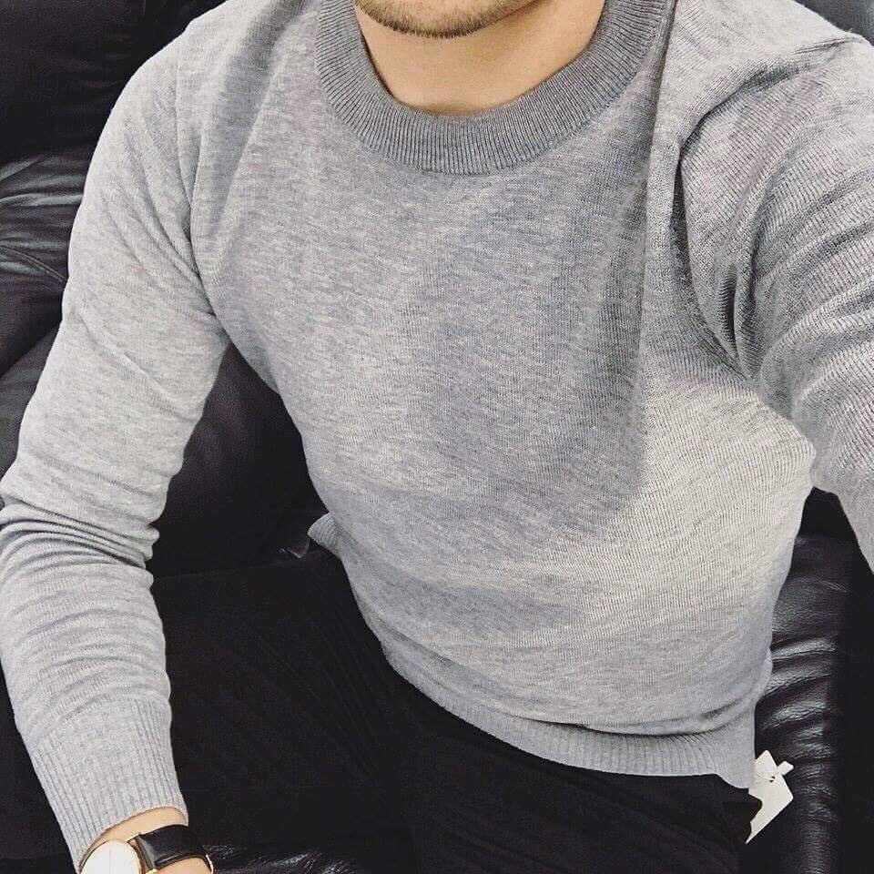 Áo len trơn cổ tròn nam màu trắng dày dặn dáng ôm nhẹ phù hợp cho cả nam và nữ hoặc làm áo đôi