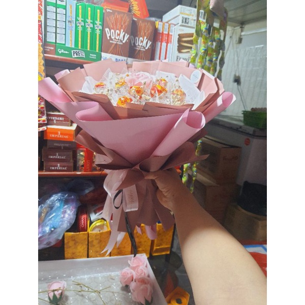 Bó hoa kẹo mút siêu xinh