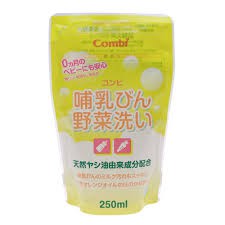 Nước rửa bình sữa cao cấp Combi Nhật Bản