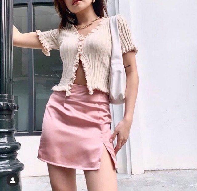 Áo Kiểu NEVER STOP CROPTOP màu NUDE thiết kế gài nút 1 nửa khoe vòng eo chất len dày co giãn hàng nhập quảng châu