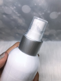 Xịt giữ nền makeup Ofra Fixer fullsize 240ml