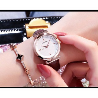 Đồng hồ nữ Samda Dây Da Cực Đẹp
