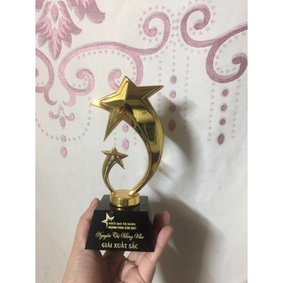 Cúp pha lê ngôi sao mạ vàng