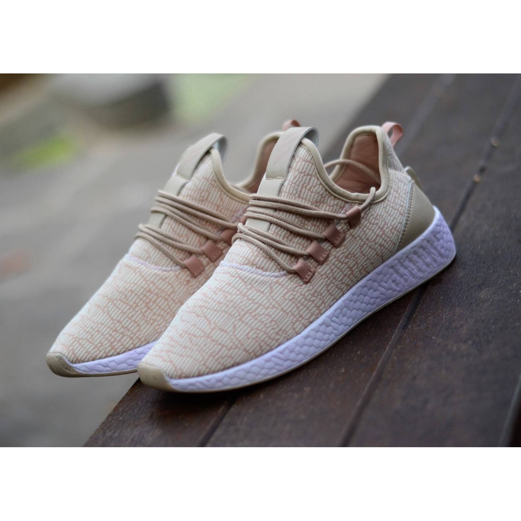 Giày Thể Thao Adidas Nmd R2 Màu Trắng Đen Hồng Nhập Khẩu Từ Việt Nam