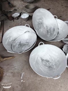 Chảo gang võng 45 cm