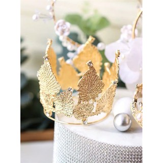 Vương miện lá vàng