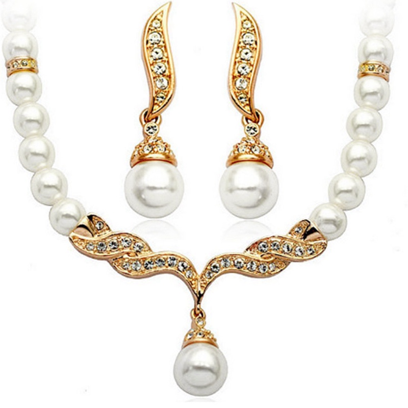 Vòng cổ Và Đôi Khuyên Tai Đính Ngọc Trai Xinh Xắn Cho Nữ