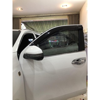 Vè che mưa đen Fortuner 2017 2018 2019 2020 2021 2022