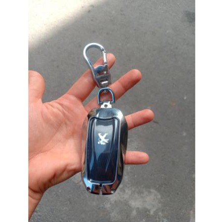 Bao da chìa khóa, ốp chìa khoá Peugeot mẫu inox  màu trắng