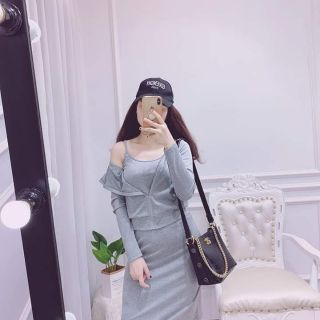 Sét gồm áo khoác và váy ôm body