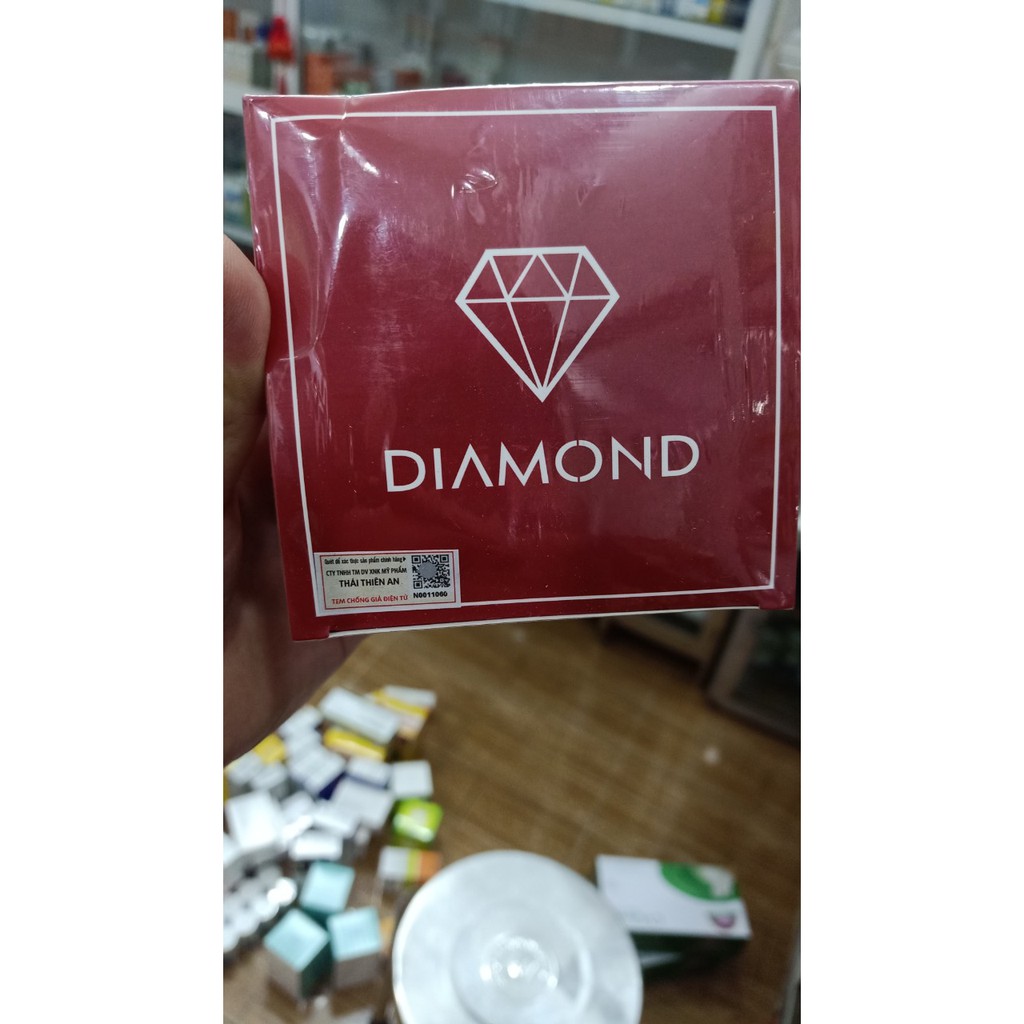 KEM DƯỠNG BODY PHẤN TƯƠI DIAMOND LSW 250GR