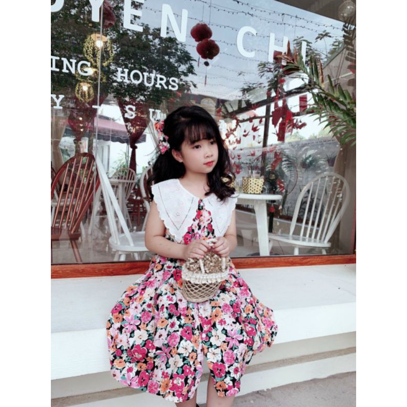 Váy  đũi kèm  cặp  tóc