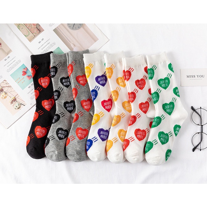 Vớ Tất nữ hình trái tim phong cách Hàn Quốc siêu dễ thương và xinh xắn.