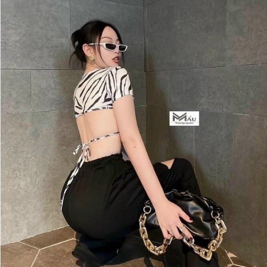 Áo Croptop hở lưng tay ngắn hoạ tiết báo, vằn hot trend