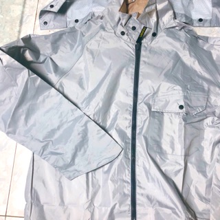 Áo mưa bộ đứng form phối màu quần.