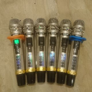Tay mic không dây - SHURE UR29D PLUS - 1 chiếc.