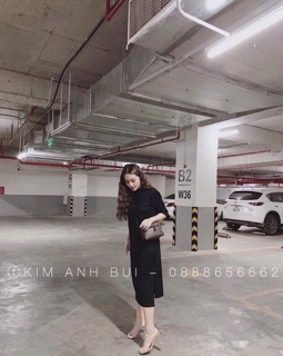 Váy suông tay lỡ.