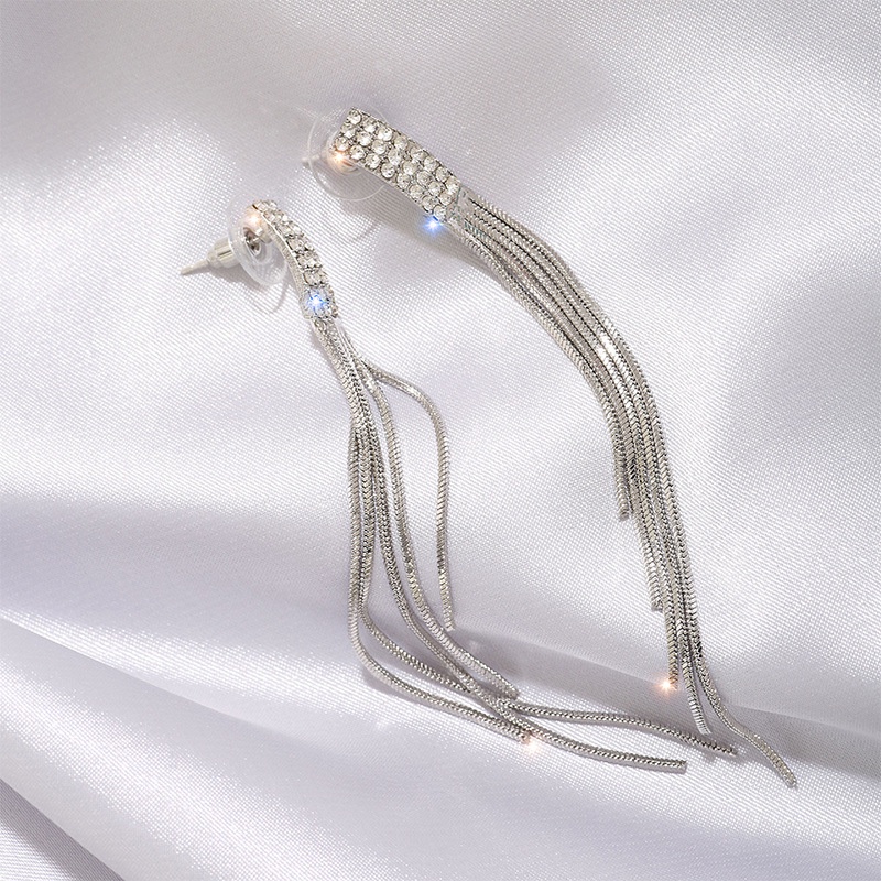 Khuyên Tai Tua Rua Dáng Dài Đính Đá Sang Trọng Hợp Thời Trang 2022