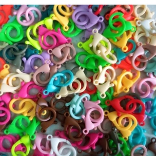 Móc càng cua nhựa nhiều màu làm dây khẩu trang,móc khoá handmade