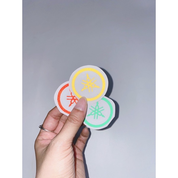 Tem logo biểu tượng Yamaha phản quang 4.1cm, dán trang trí xe máy cao cấp