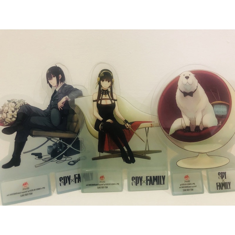 Standee Spy x Family